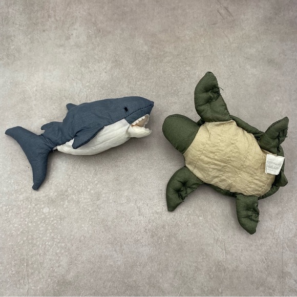 Holiday Inn Shark Turtle Plushies Nylon Vintage 1999 Promos Stuffed Toys Gifts - Picture 5 of 7